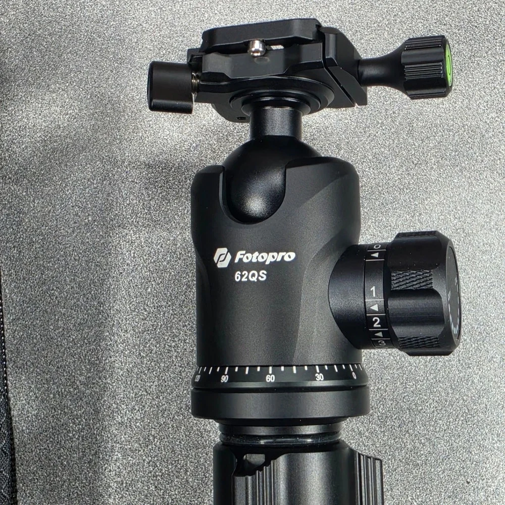 Fotopro Sherpa Max Tripod Carbon Fiber 3K‎ Carbon FPH-62QS Arca-type Ball Head